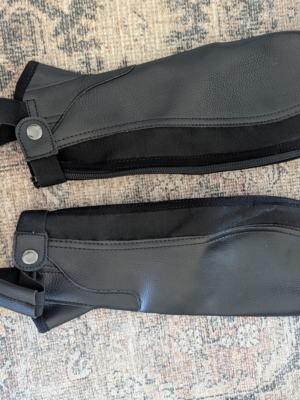 Saxon black boot gaiters with snap